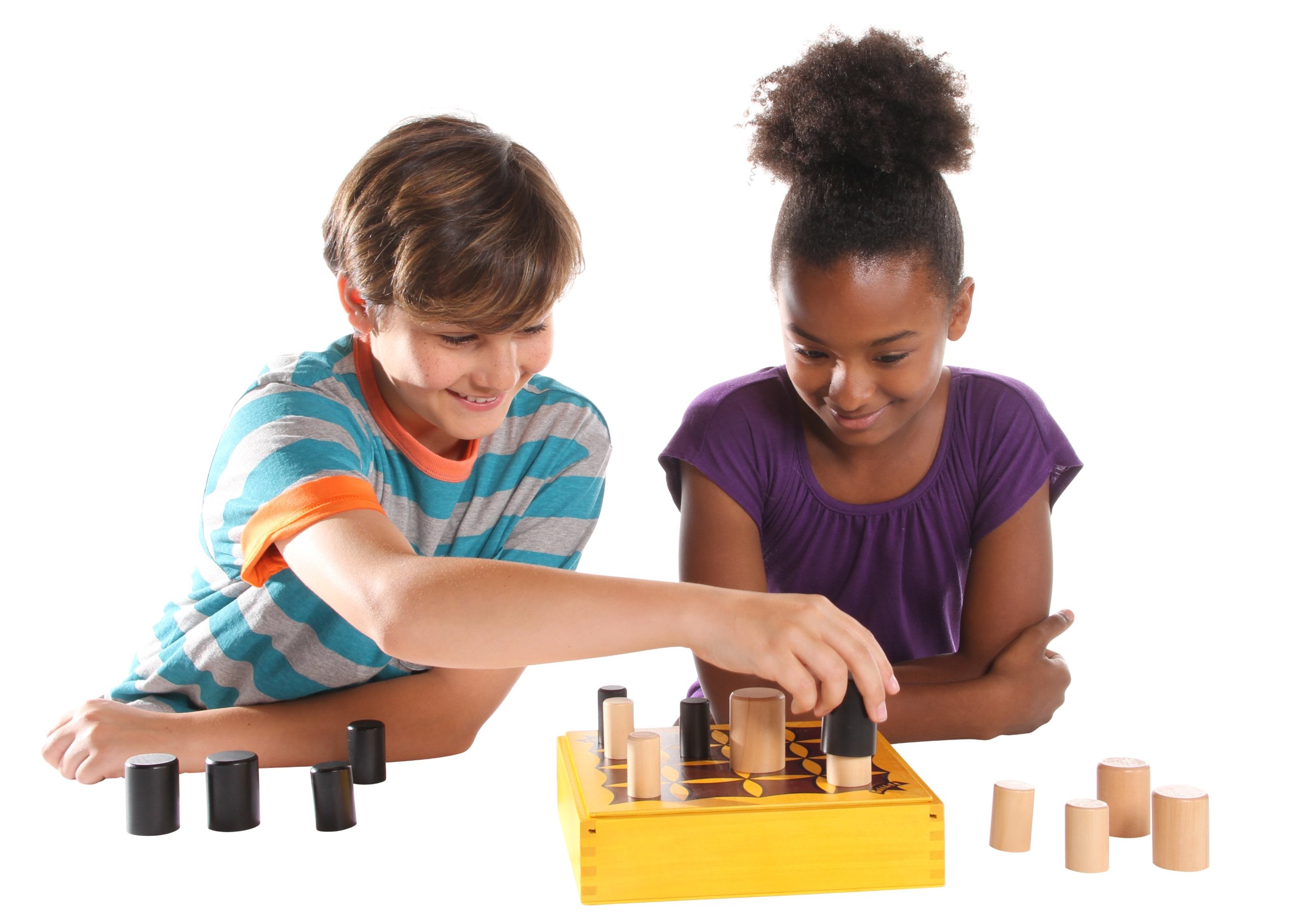 Gobblet! Abstract Strategy Board Game - Award Winning Kids or Adults Original All Wooden Board Game by Blue Orange Games - 2 Players for Ages 7 to 99. - Image 3